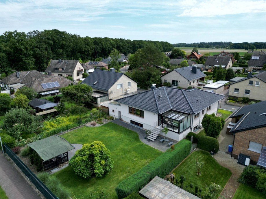 Luftbildaufnahme 1 Bungalow R�hen