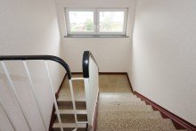 Treppenhaus gepflegt **possiel makes it possible** Rabenberg / 2 ZI WHG mit Balkon / Sofortbezug m�glich!