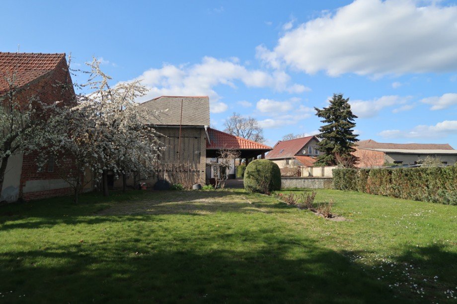 Blick Garten zum Hof Haus R�tzlingen