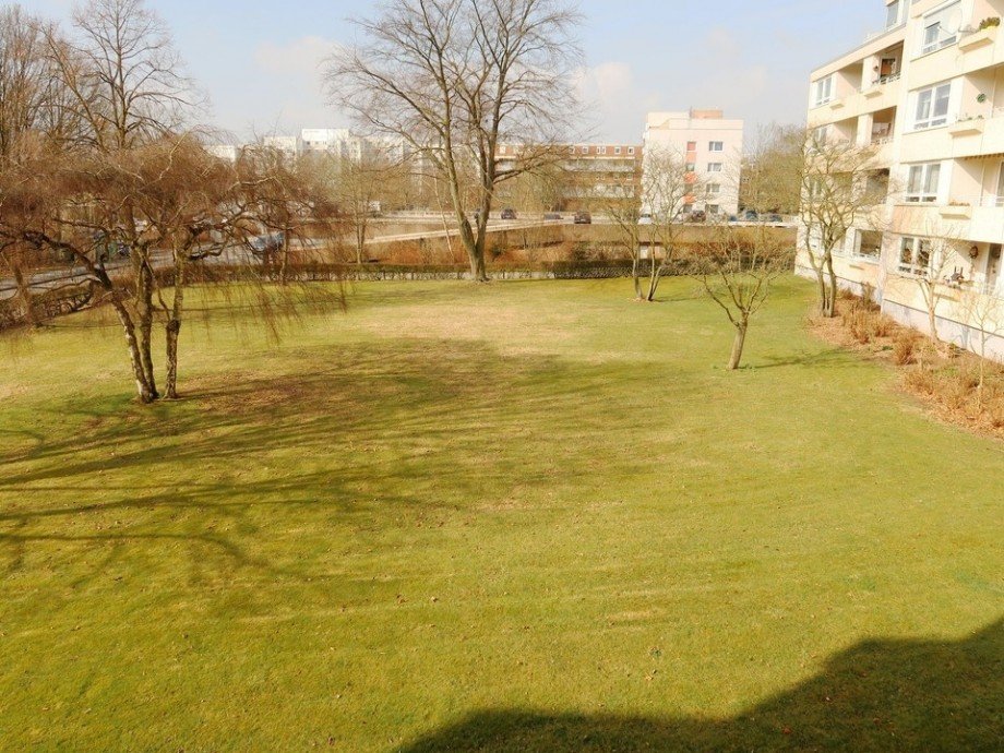 Blick von Loggia Wohnzimmer Etagenwohnung Wolfsburg